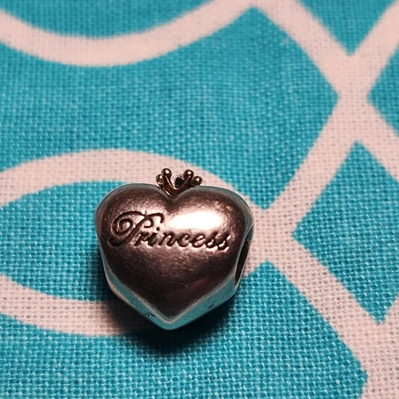 Pandora Pink Princess Heart Charm - Picture 2 of 3